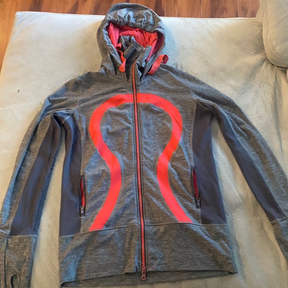Lulu lemon jacket size 8